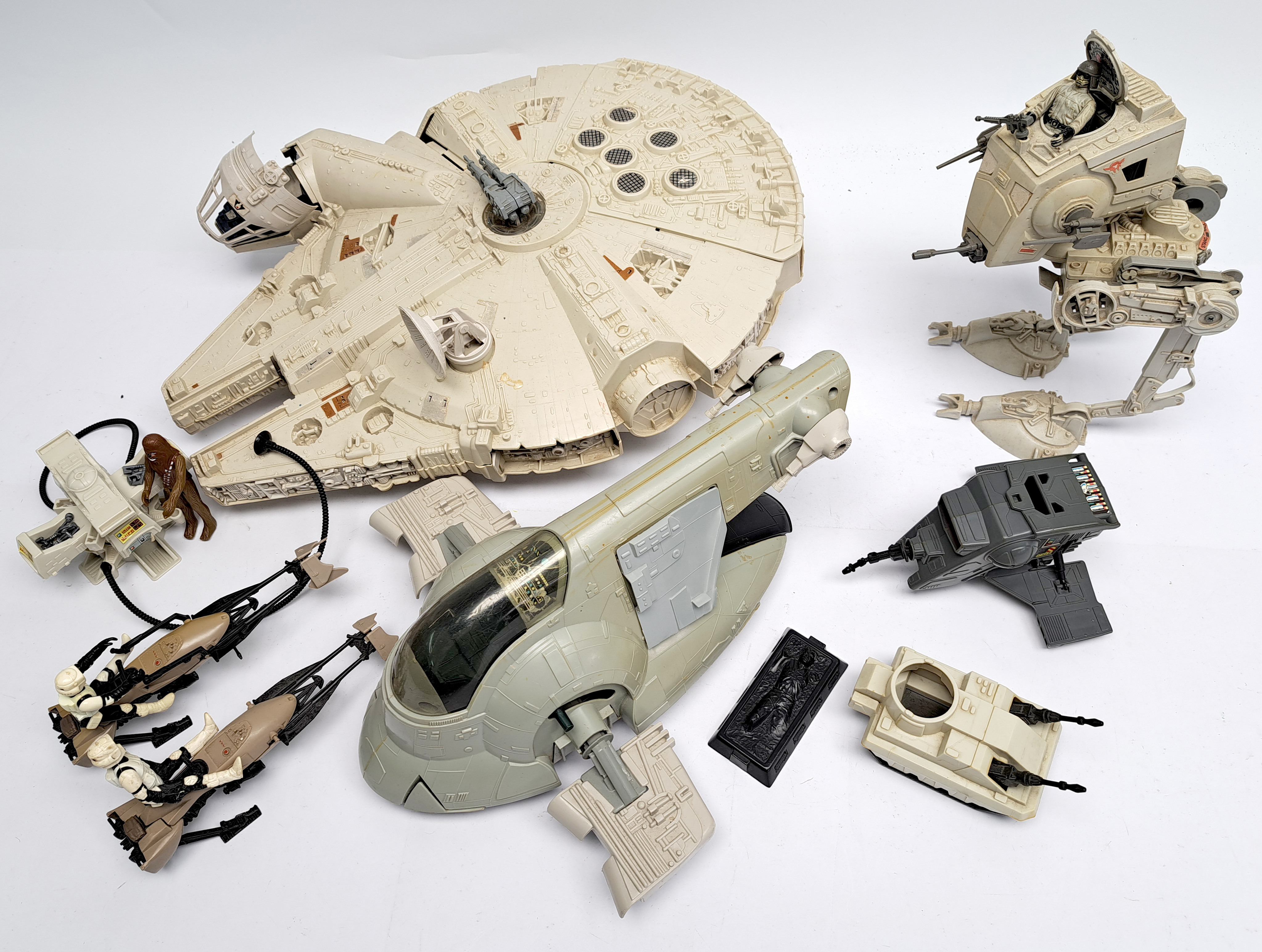 Kenner Star Wars Vintage Millennium Falcon, Slave 1, VME in mixed lot. Fair to good