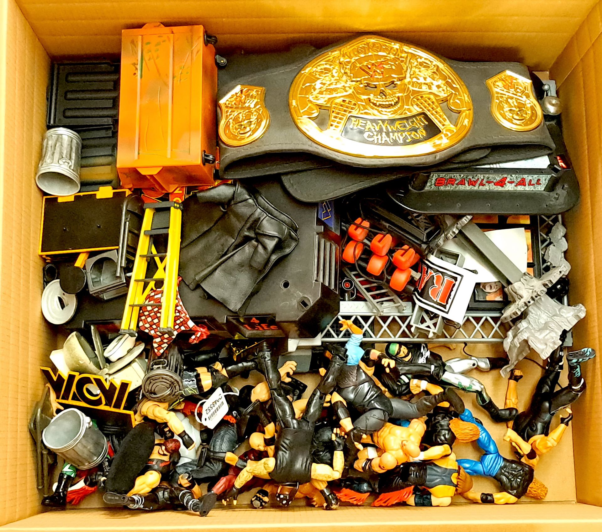 quantity of loose wrestling figures, rings & accessories
