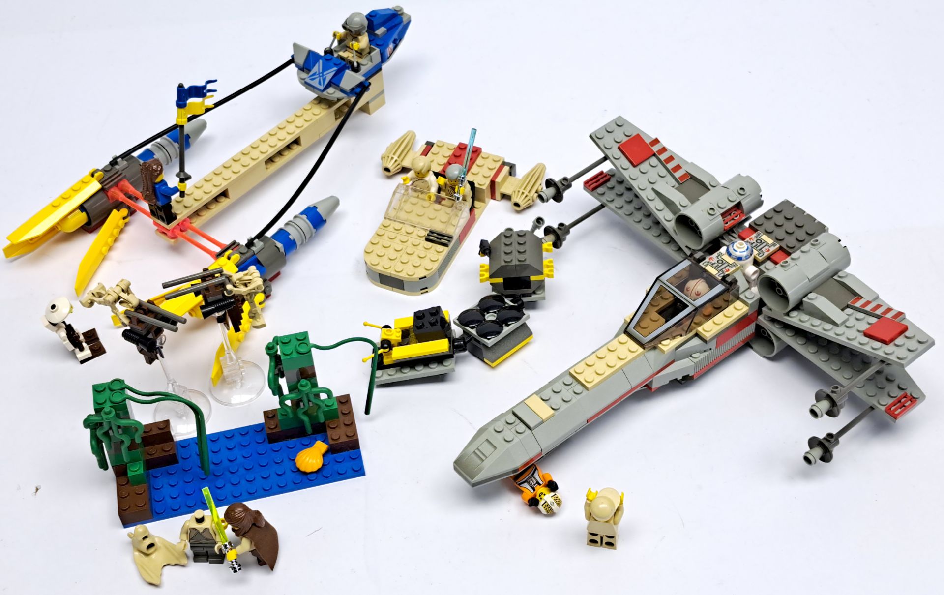 Lego Star Wars Naboo Swamp 7121, Podracer 75258, Landspeeder 7110, X Wing 7140. Fair to good.