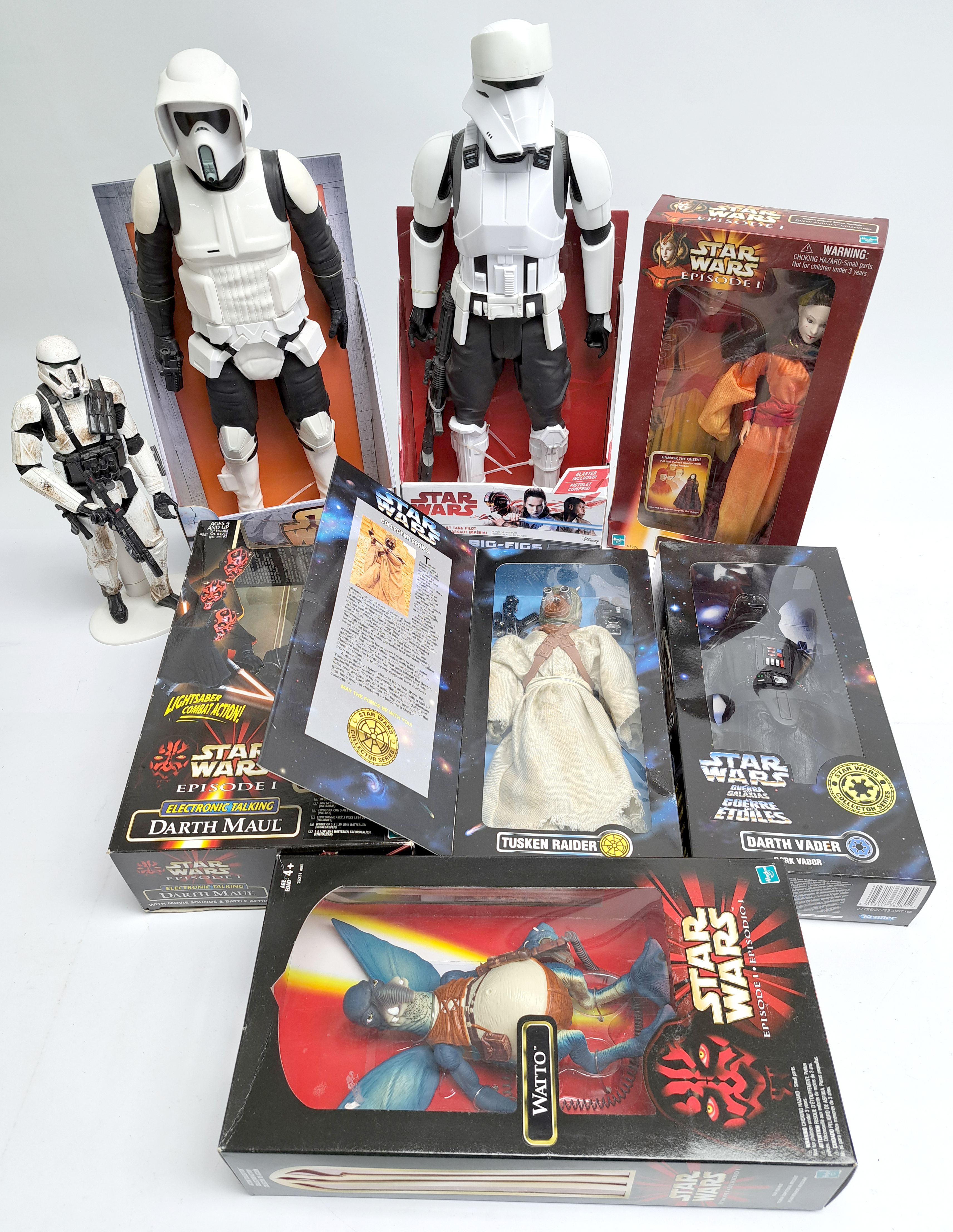 Hasbro, Jakks Pacific Star Wars 12 inch figures and Big Figs mixed lot. Excellent to near mint