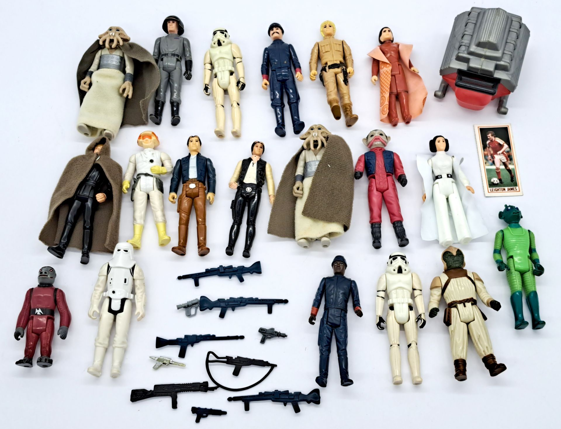 Kenner Star Wars vintage incomplete figures lot and random accessories. Fair to good.