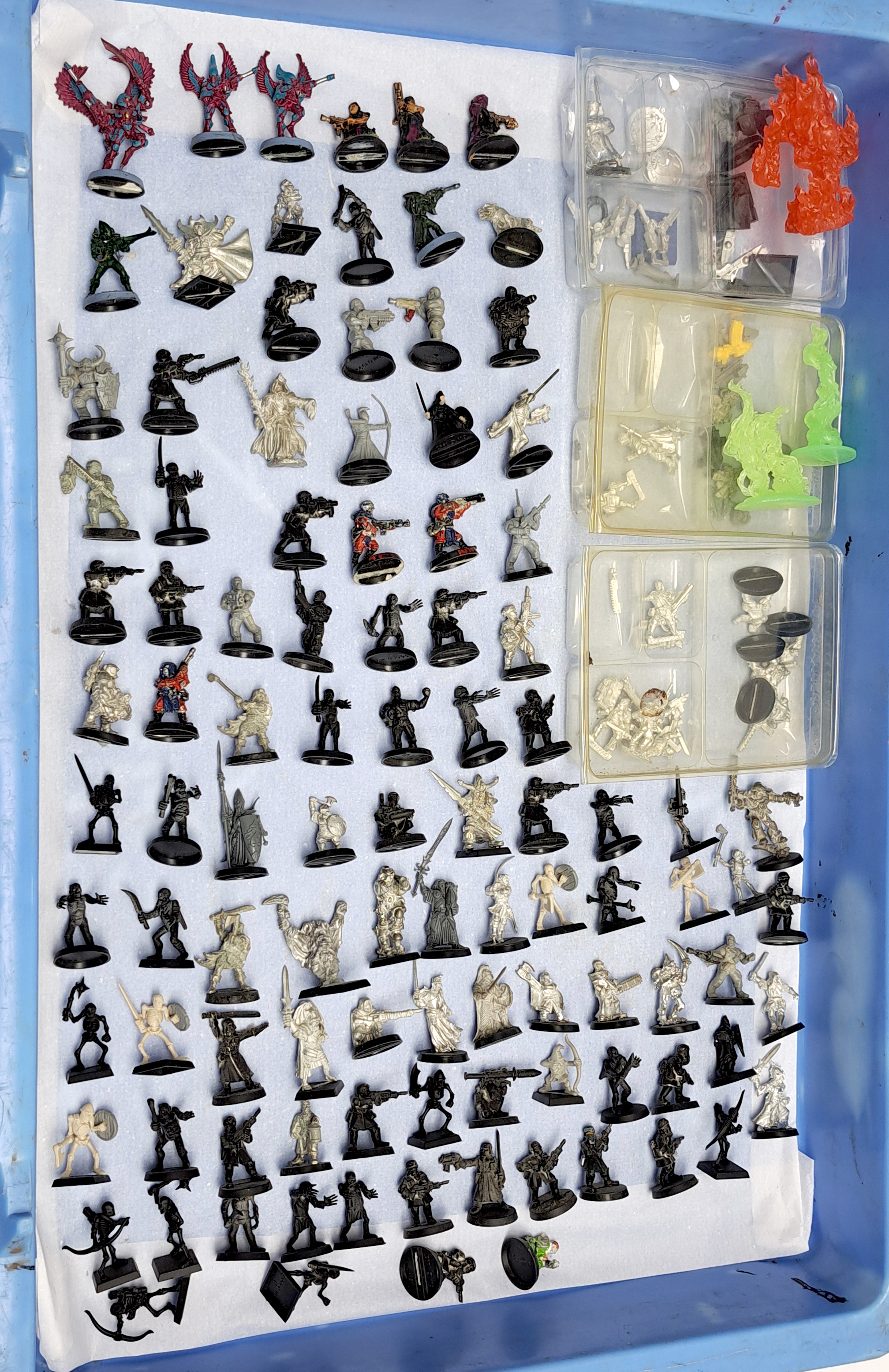 Games Workshop Warhammer and similar a large quantity of Fantasy Figures - Bild 3 aus 3