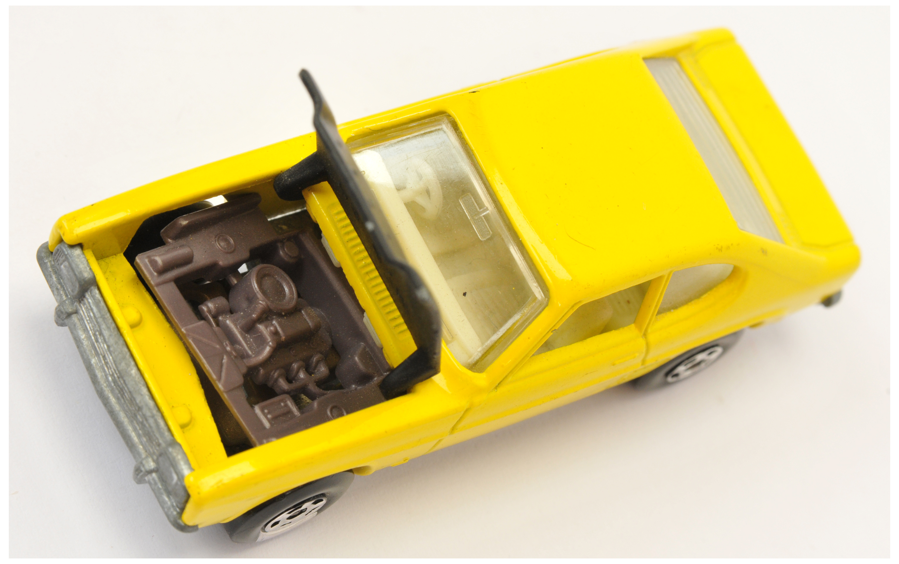 Matchbox Superfast 54b Ford Capri pre-production colour trial - lemon yellow body without flared ... - Image 4 of 4