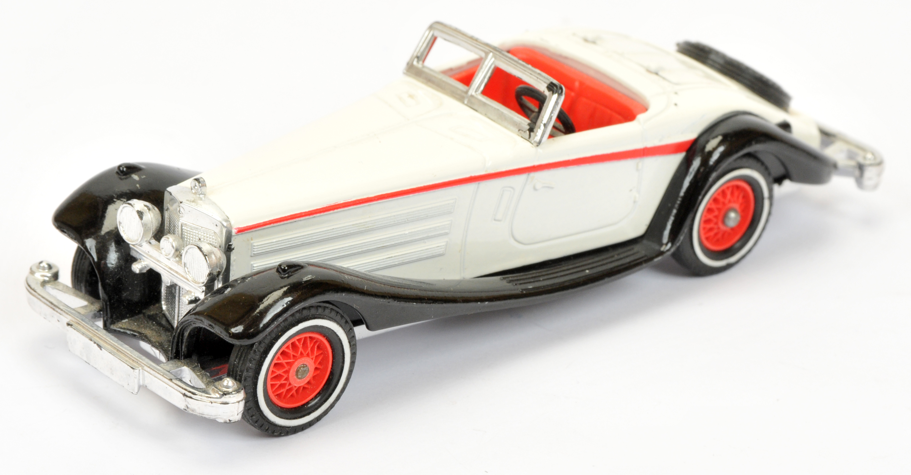 Matchbox Models of Yesteryear Y20 1937 Mercedes Benz 540K Pre-production Colour Trial - white bod...