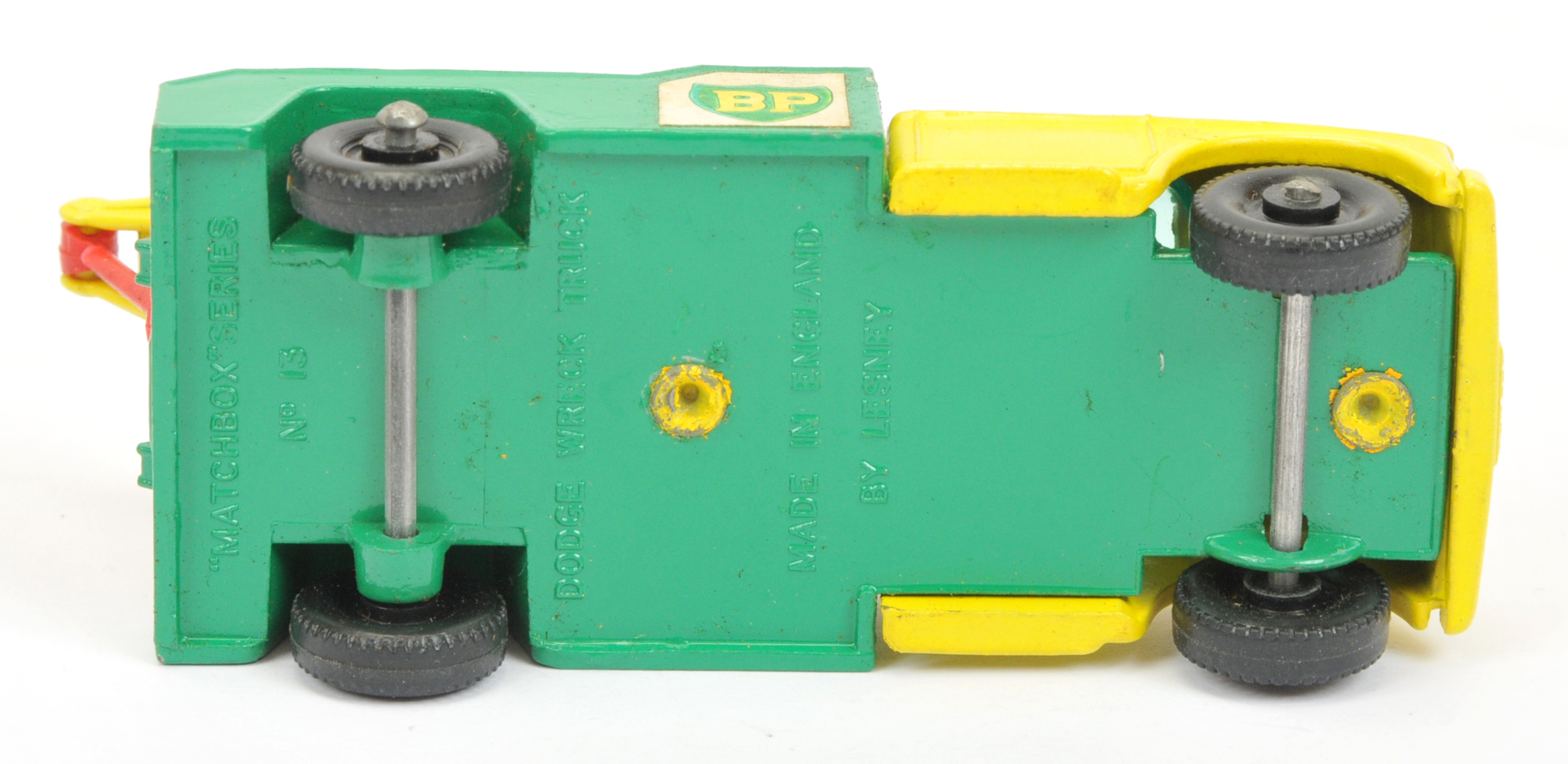 Matchbox Regular Wheels 13d Dodge BP Wreck Truck - lemon cab, greenbody, green tinted windows, re... - Bild 3 aus 3