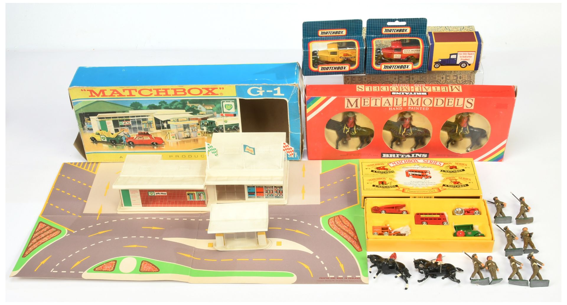 Matchbox mixed group to include G1 Service station set - main building, pumps, card base & 3 x fl...