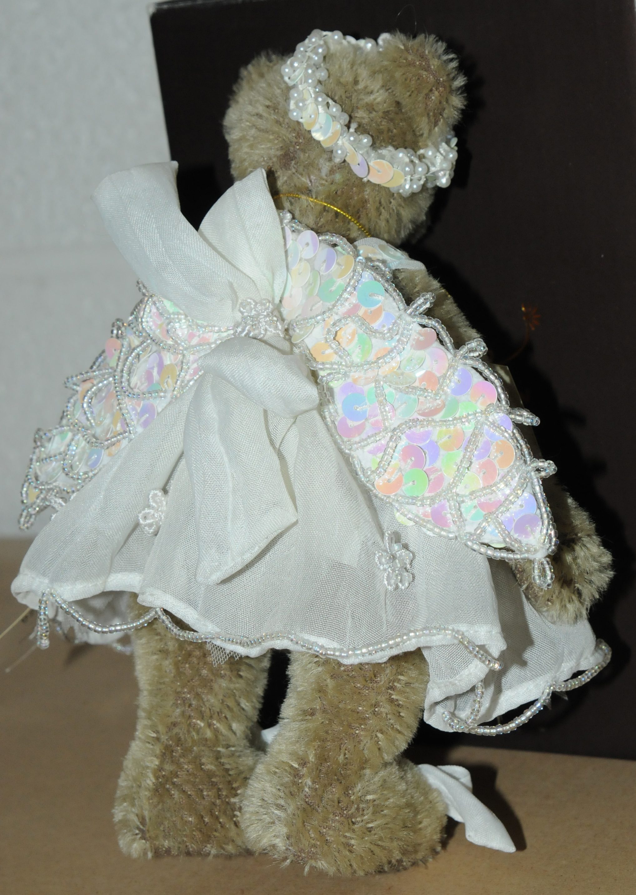 Charlie Bears Isabelle (Bear Studio) Innocence teddy bear - Image 4 of 5