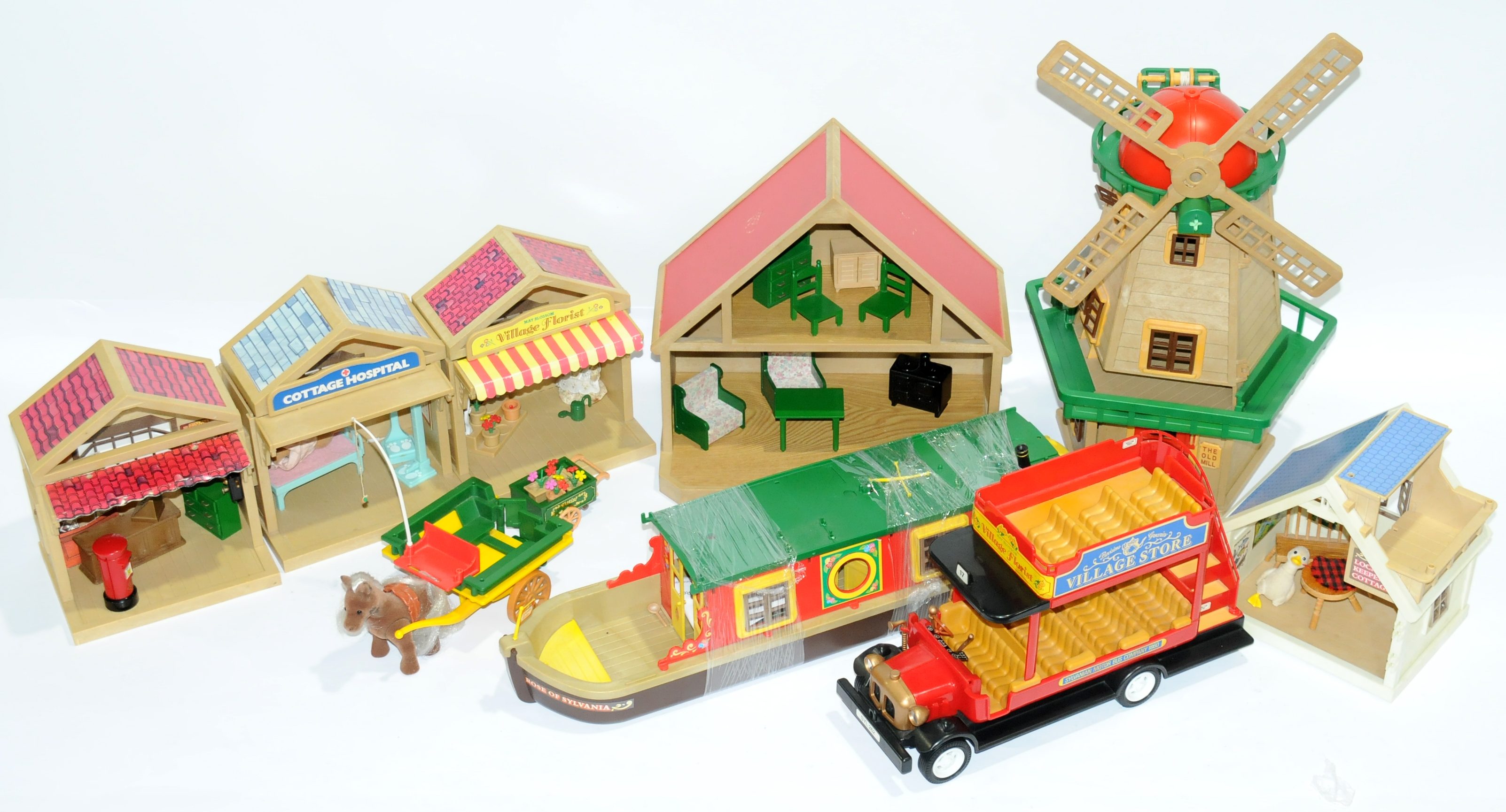 Sylvanian Families quantity of loose vintage play sets