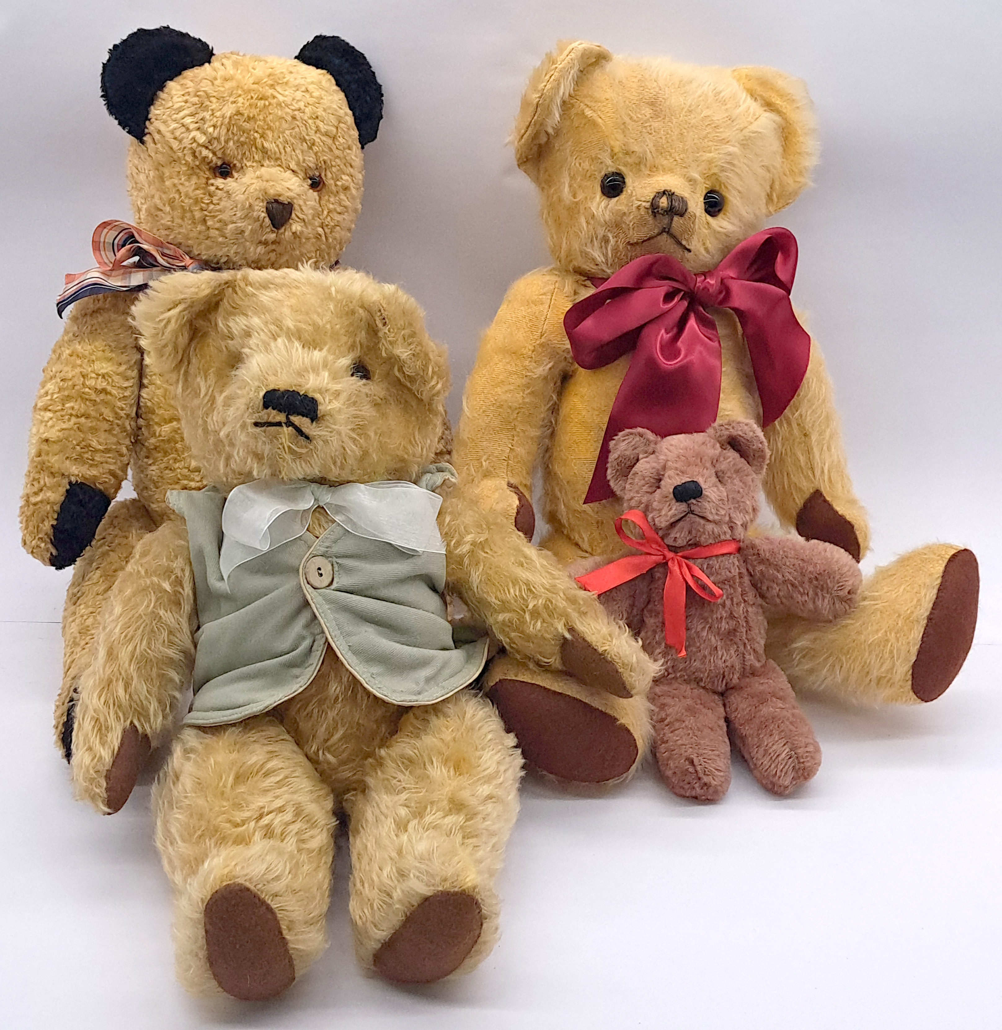 Vintage teddy bear group