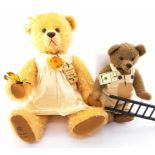 Robin Rive Countrylife, pair of teddy bears