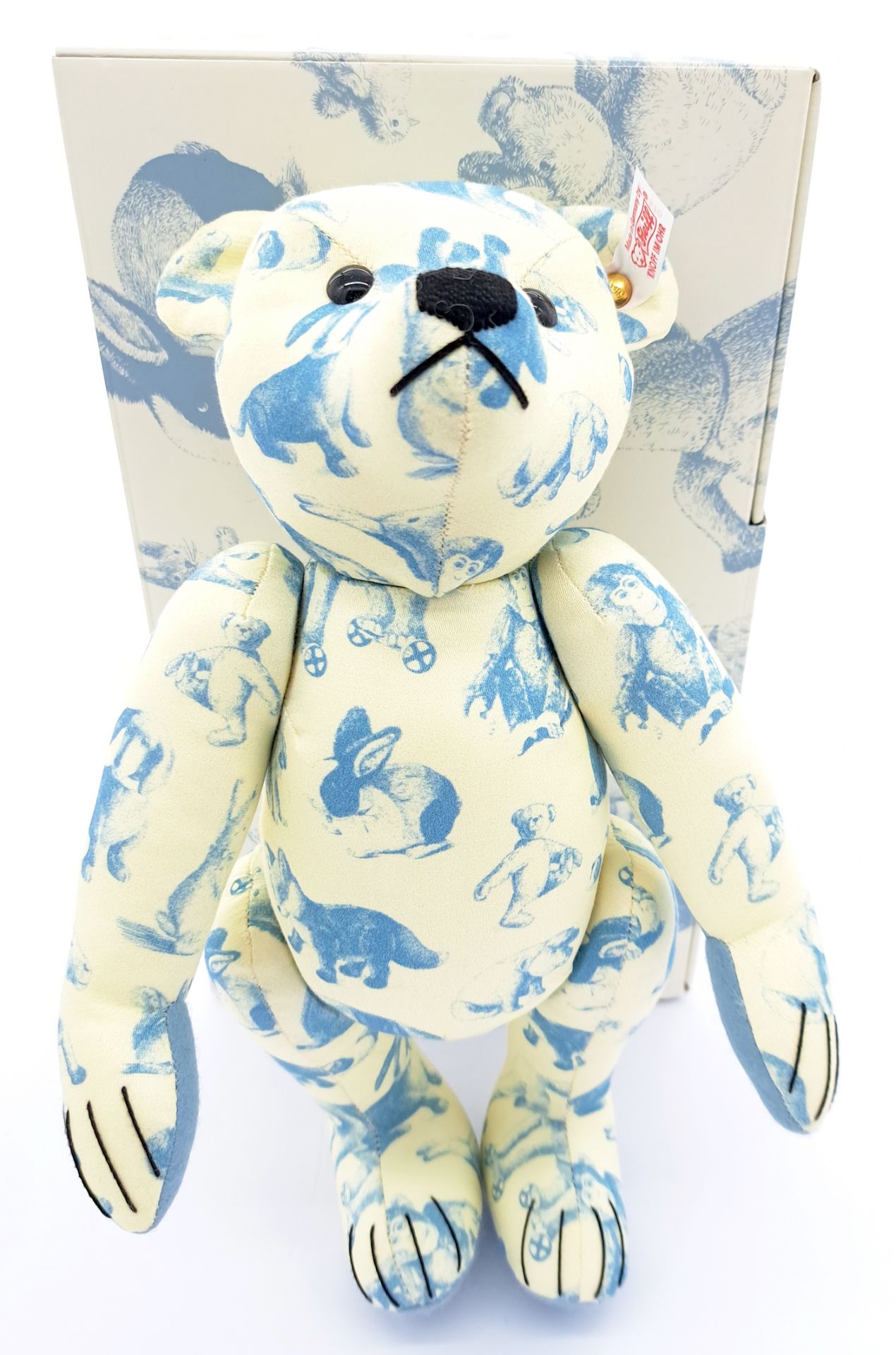 Steiff Signature teddy bear, white tag 038570