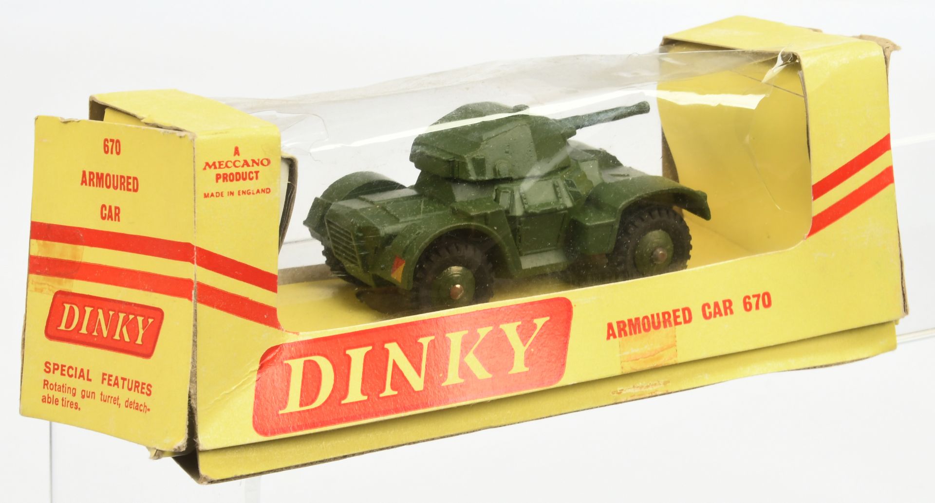 Dinky Toys Military 670 Armoured Car - Green including rigid hubs 