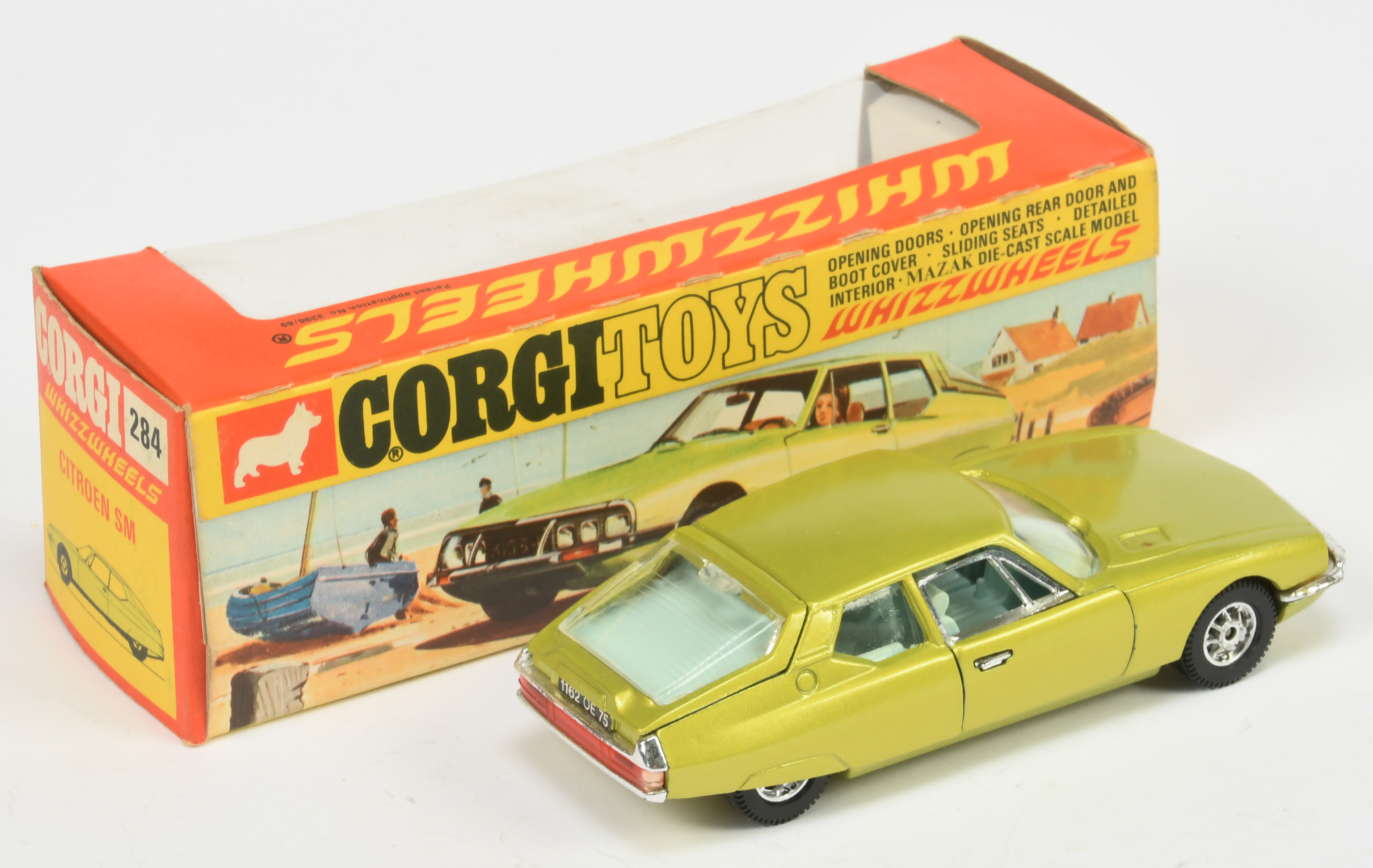 Corgi Toys Whizzwheels 284 Citroen SM - Metallic Lime body, pale blue interior, chrome trim, spok... - Image 2 of 2