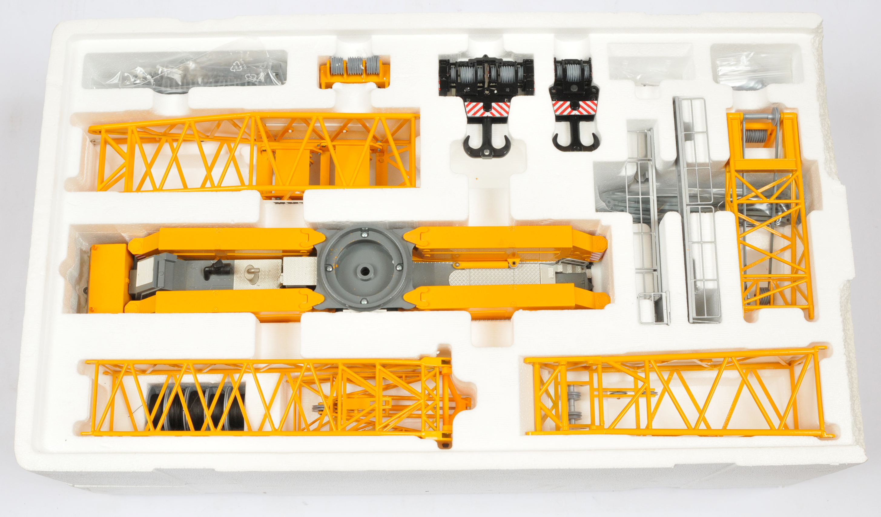 Conrad Models (1/50th) 2737/0 Liebherr LG 1750 Lattice Boom Mobile Crane - Deep Yellow and grey  - Image 3 of 4