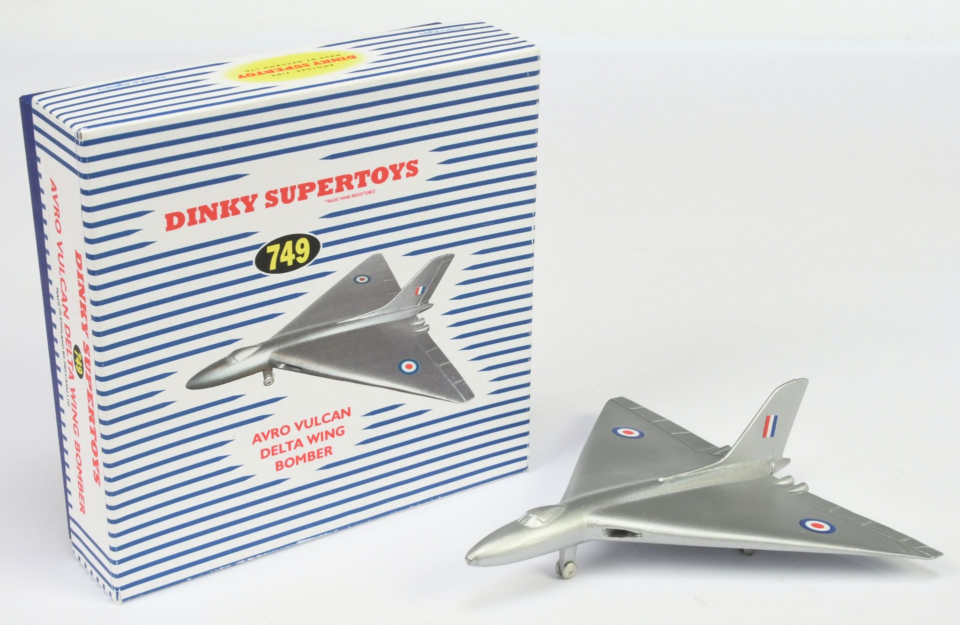 Dinky Toys (white Metal Recent Copy Issue) - 749 Vulcan Bomber - Silver with "RAF" roundels