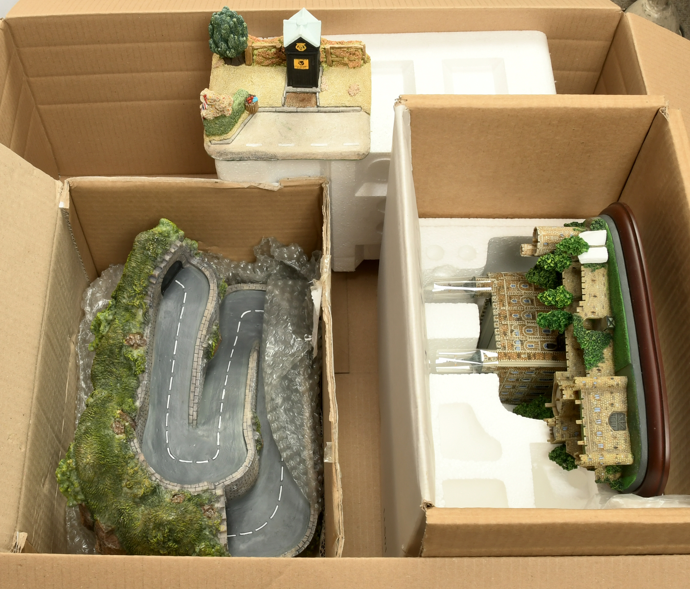 A Group Of 3 Resin dioramas - (1) World Rally, (2) Tower Of London and (3) "AA" Telephone box  - ...