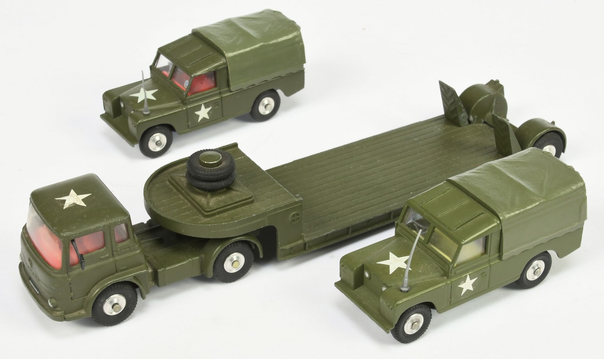 Corgi Toys Unboxed  Group Of Military To Include  - Land Rover - Green including canopy, lemon in...