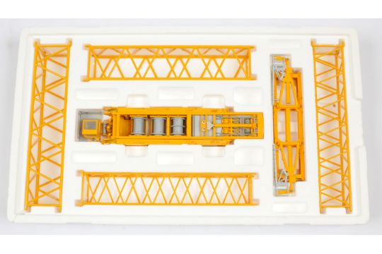 Conrad Models (1/50th) 2737/0 Liebherr LG 1750 Lattice Boom Mobile Crane - Deep Yellow and grey  - Bild 4 aus 4