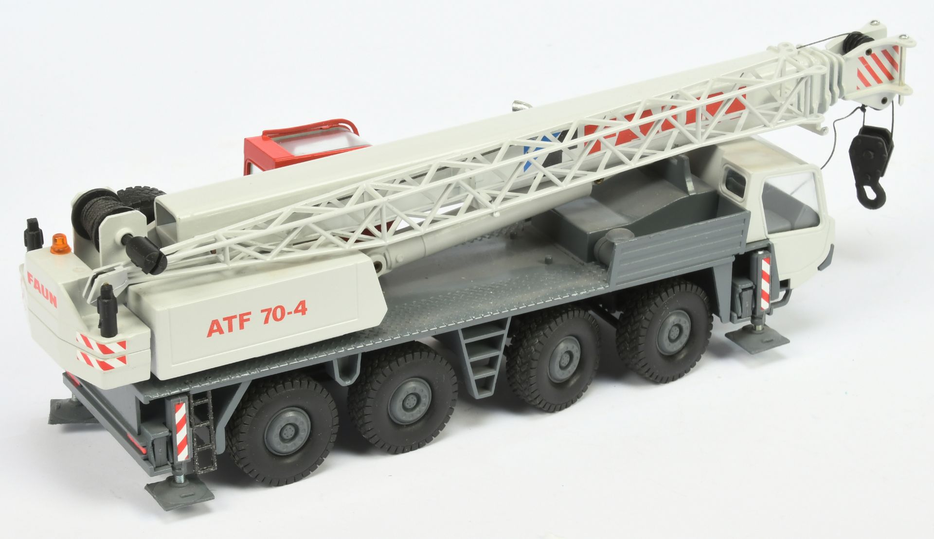 Conrad Models (1/50th) 2004 Faun ATF 70.4 Mobile Crane - Two-Tone grey, red - Excellent (not chec... - Image 2 of 2