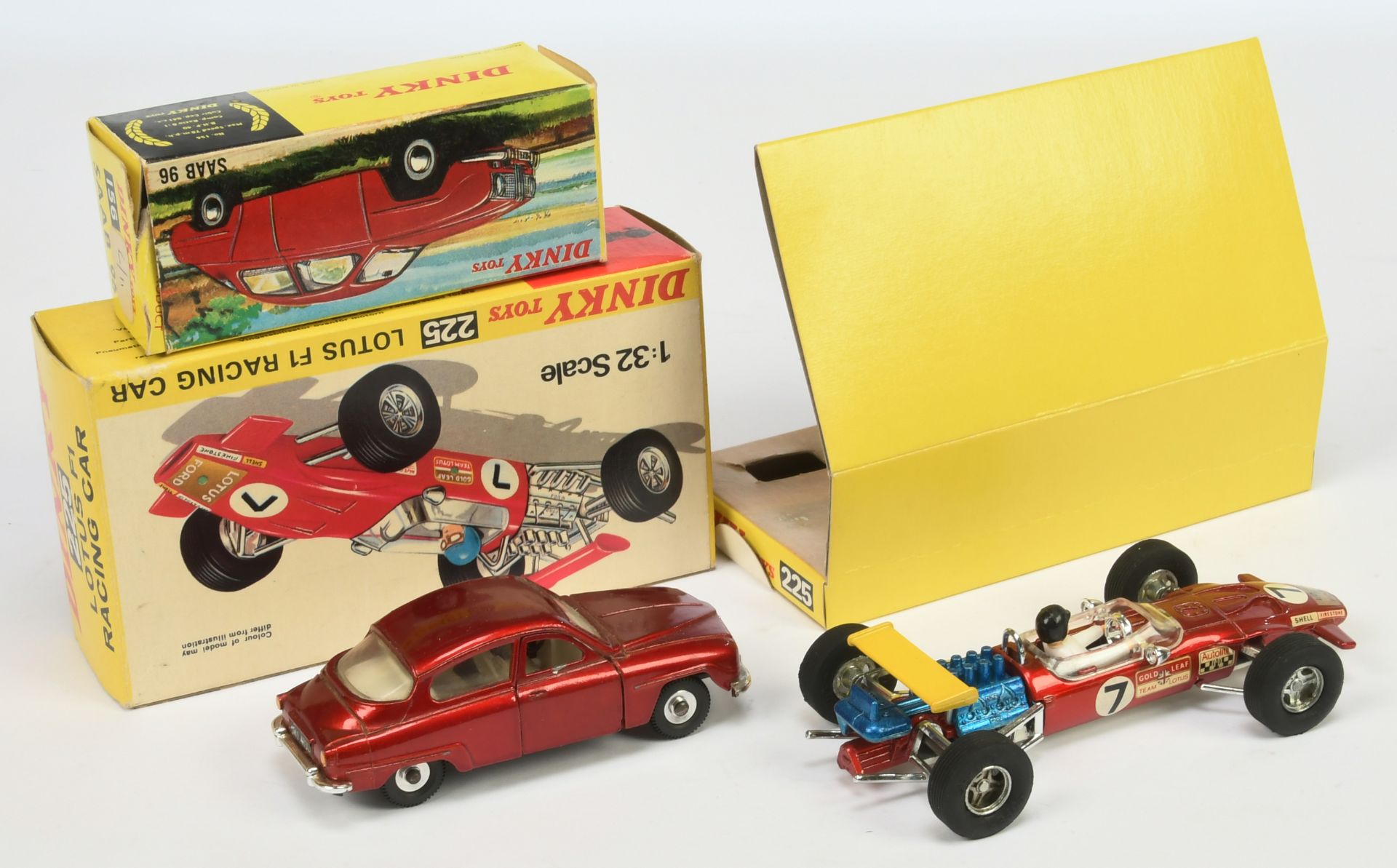 Dinky Toys A Pair - (1) 156 Saab 96 - Metallic red, chrome spun hubs and 225 Lotus racing car - M... - Bild 2 aus 2