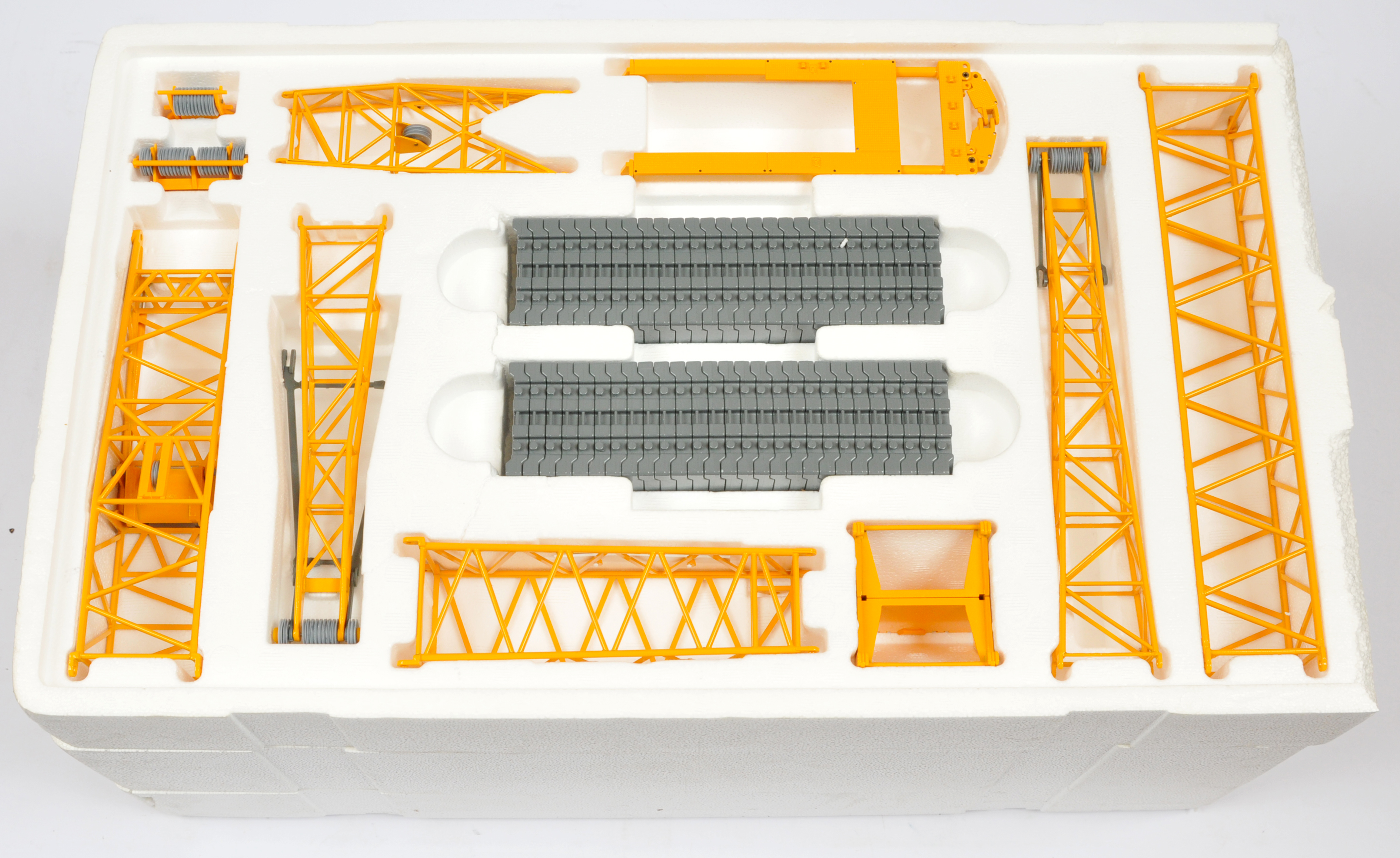 Conrad Models (1/50th) 2737/0 Liebherr LG 1750 Lattice Boom Mobile Crane - Deep Yellow and grey  - Image 2 of 4