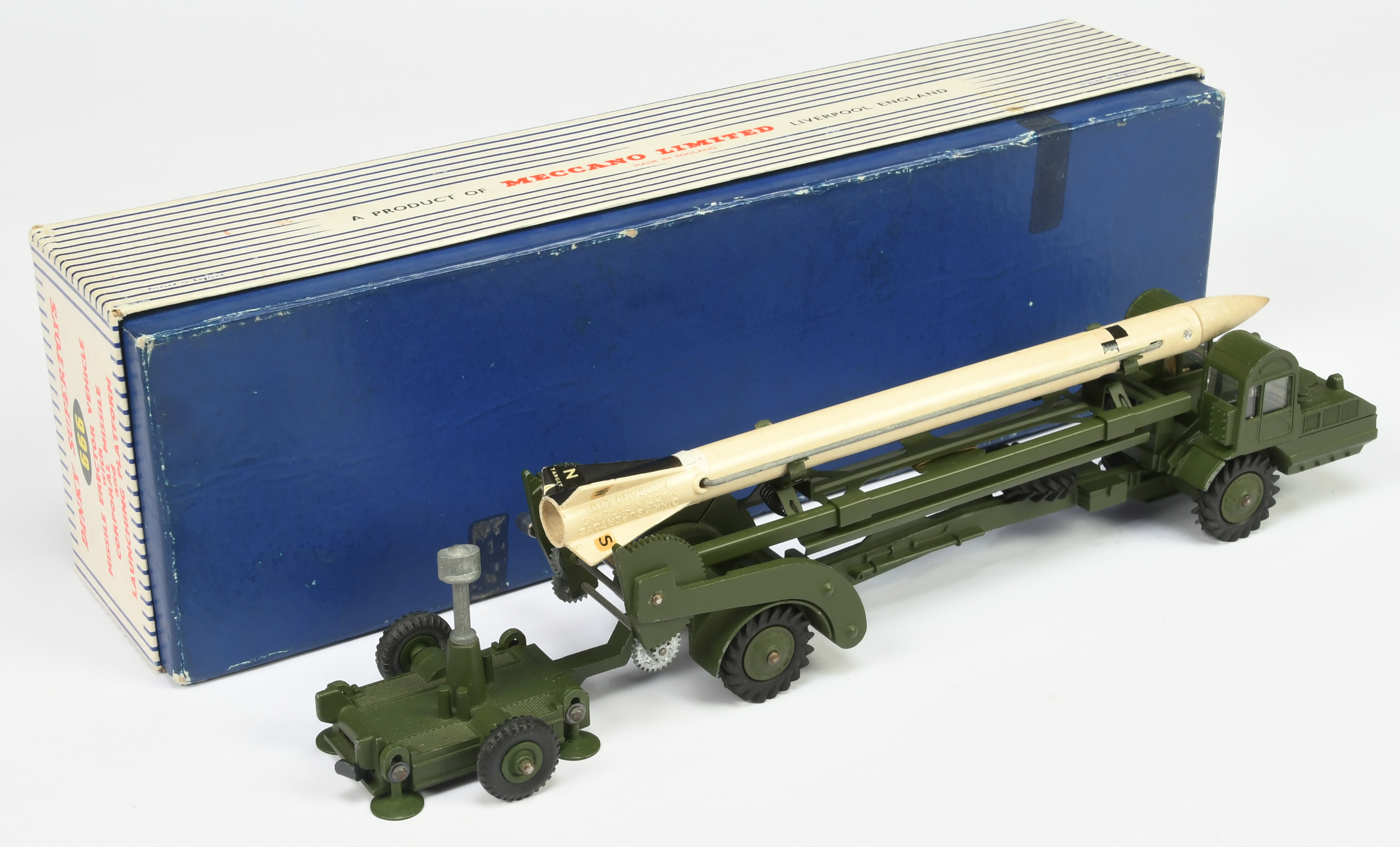 Dinky Toys Military 666 Missile Erector Vehicle With Corporal Missile - Green including hubs with... - Image 2 of 2
