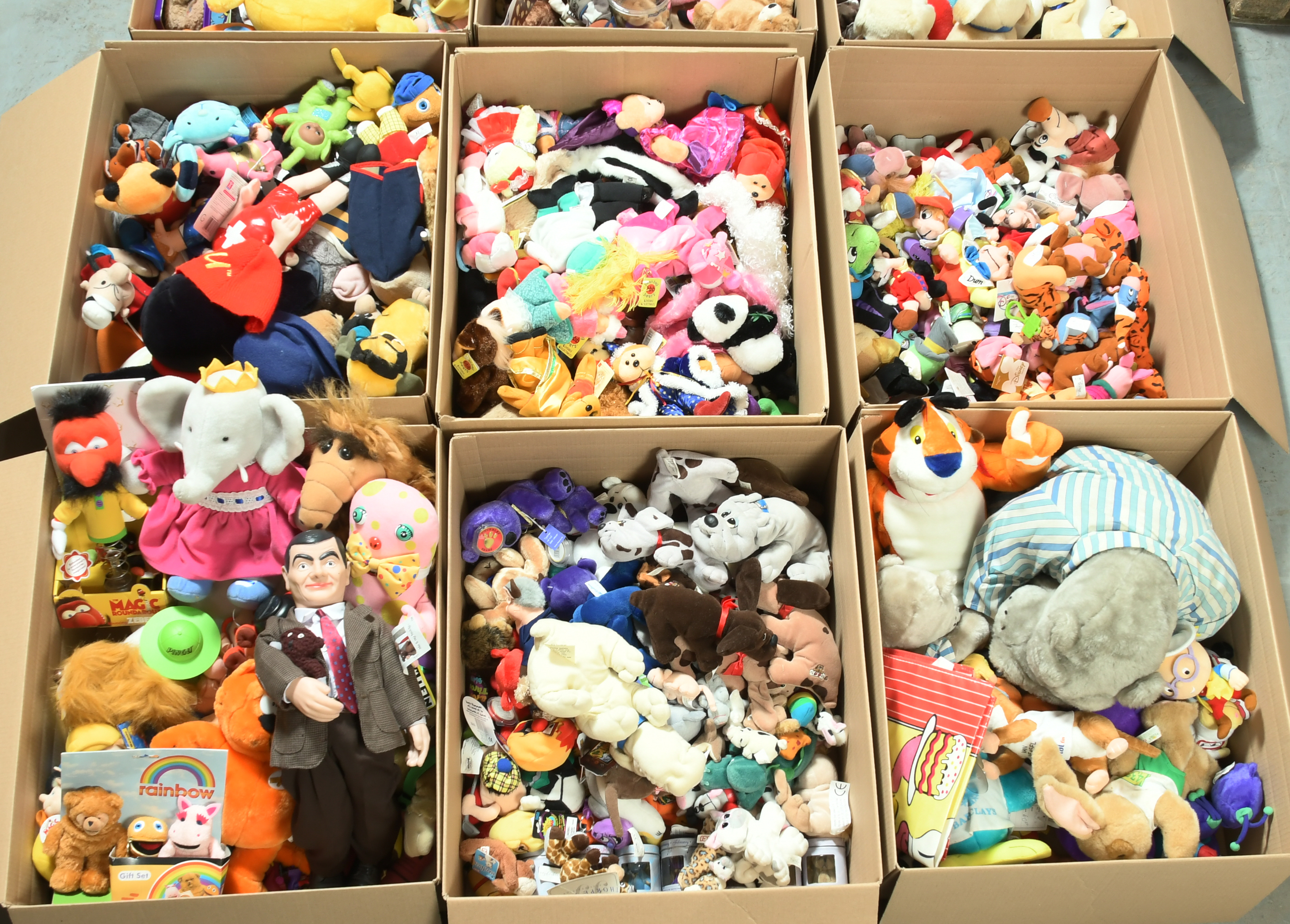 Large plush toy group plus others - Image 2 of 4