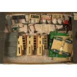 Hornby-Dublo and Tri-ang Lineside Buildings and Accessories