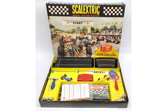 Scalextric Model Motor Racing Set 70 & Accessories, boxed - Image 2 of 2