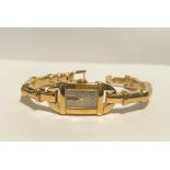Gucci Armband Uhr YA068543