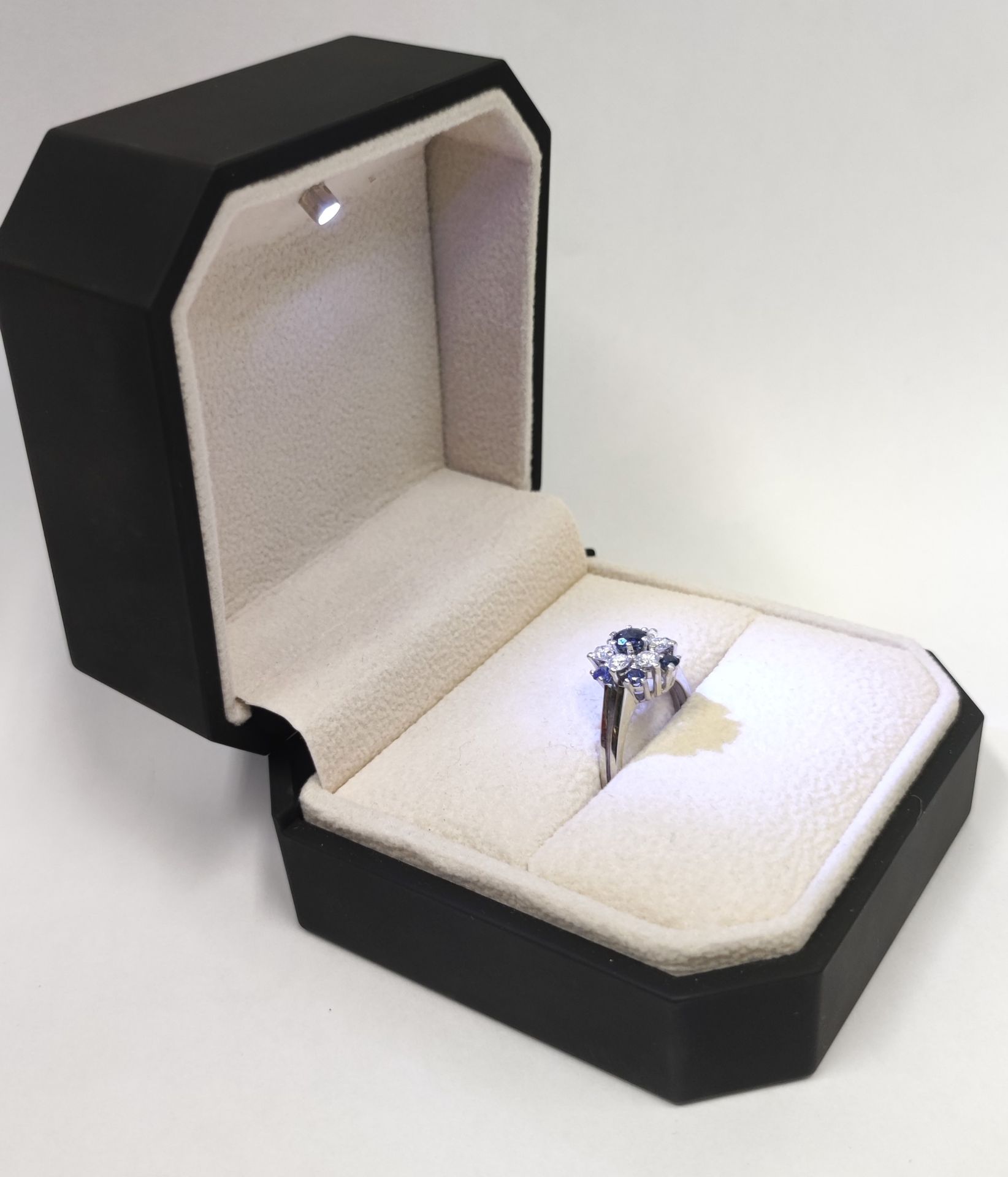 585 WG 14K Gold Saphir Brillant Ring - Image 4 of 8
