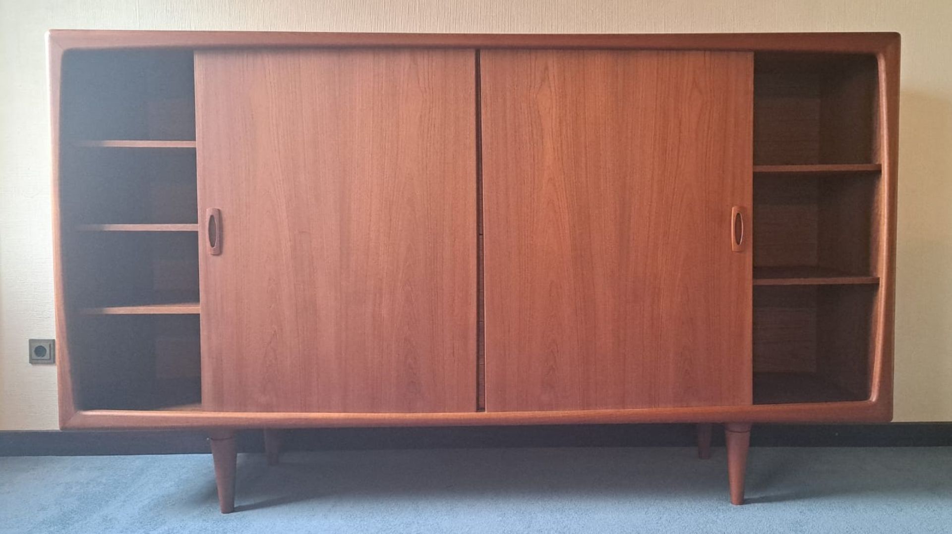 Massives HP Hansen Mid Century Design Highboard - Bild 2 aus 5