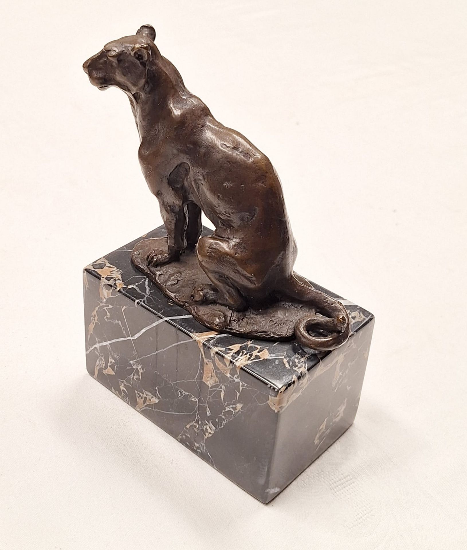 Bronze Puma auf Marmorsockel - Bild 2 aus 5