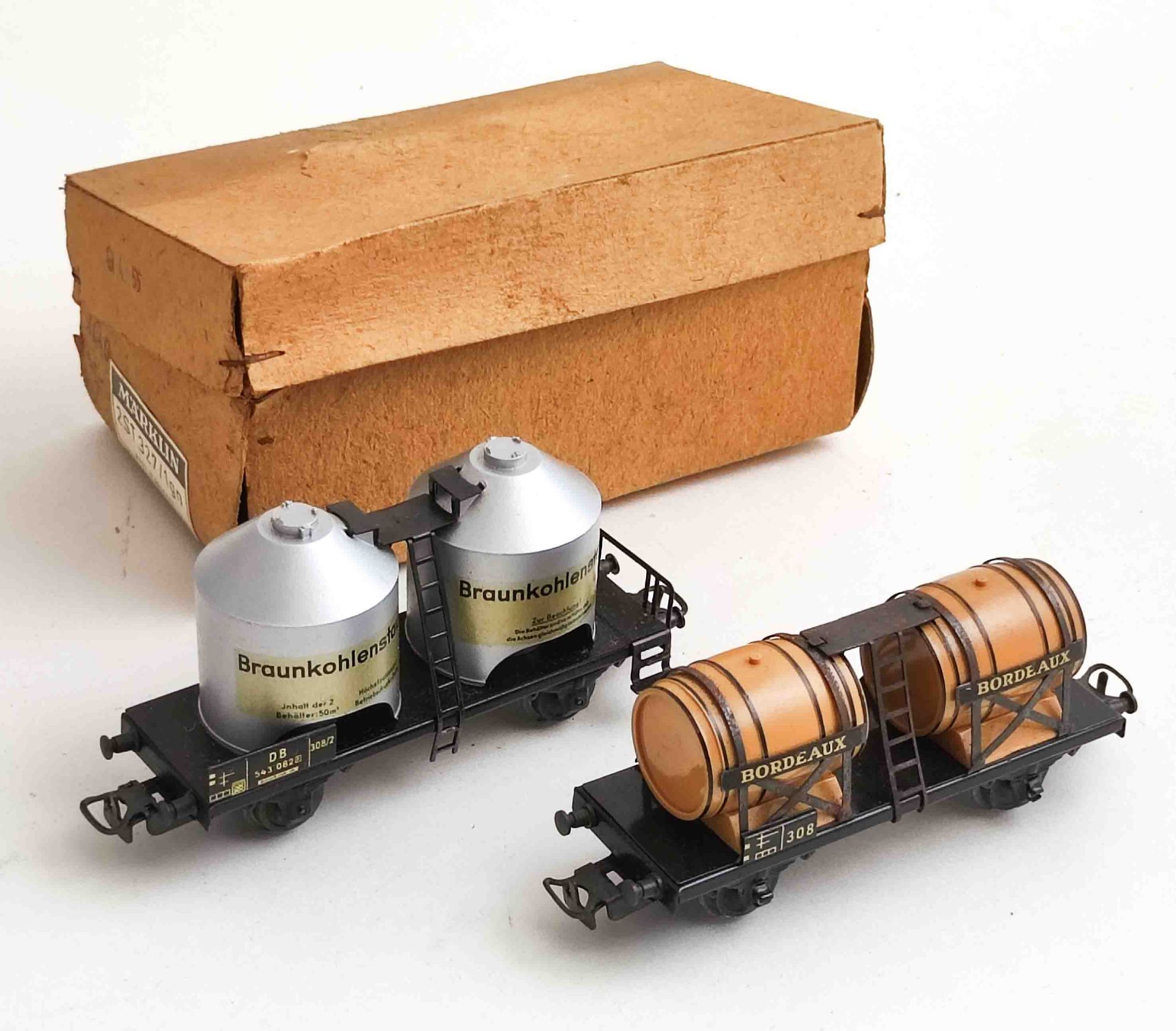 2x Märklin Silowagen Weinwagen