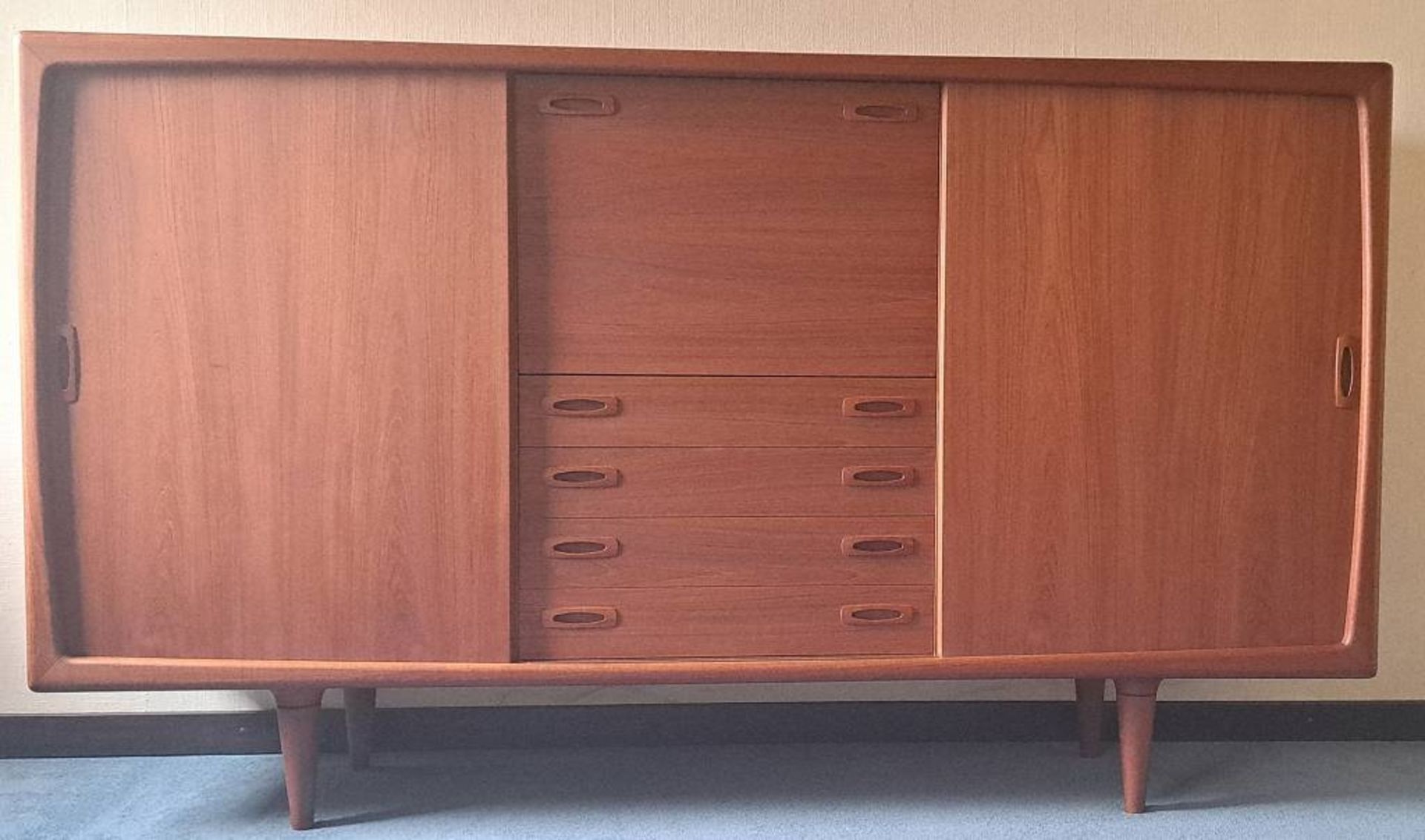 HP Hansen Design Highboard