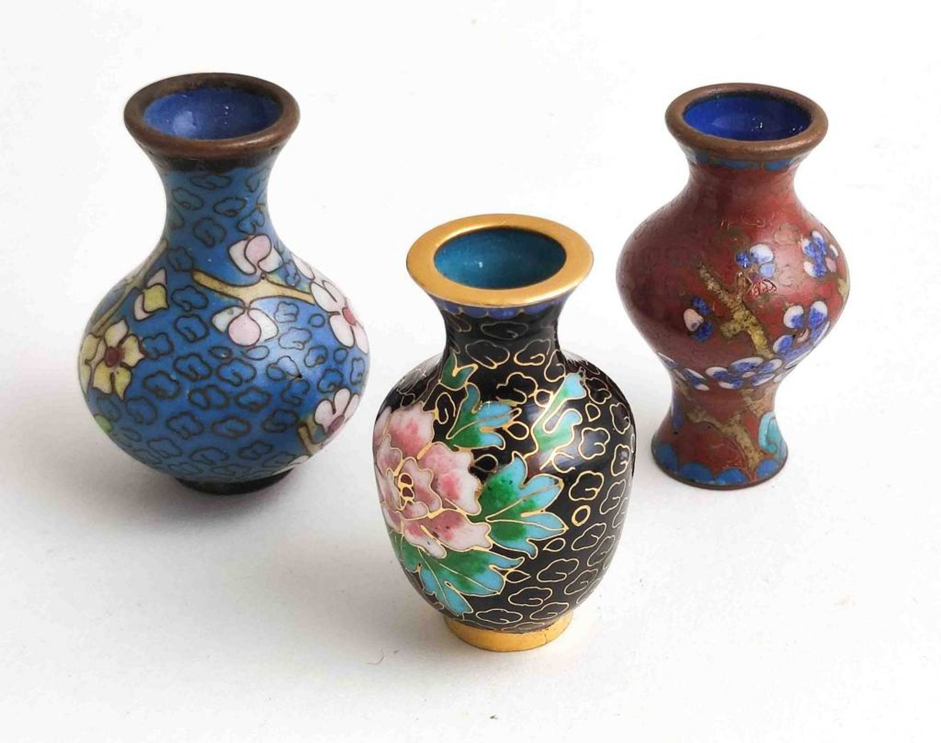 3 Stk. Cloisonné Vasen