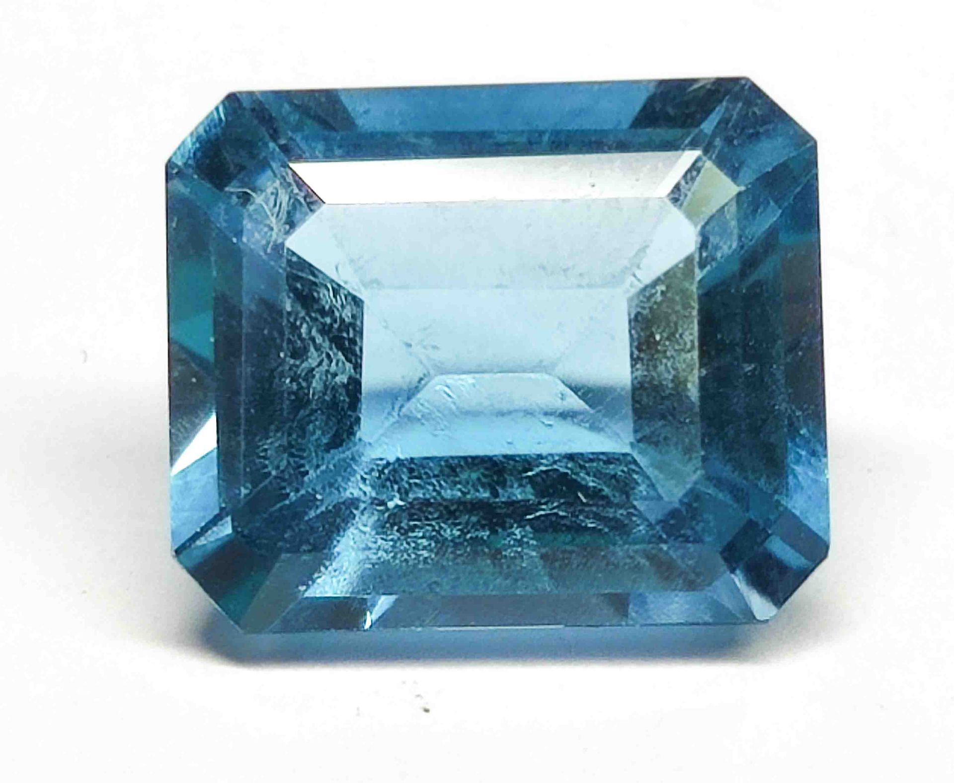 Loser Edelstein London Blue Topaz