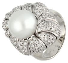 18K White gold turban ring set with approx. 1.10 ct. diamond and South Sea pearl