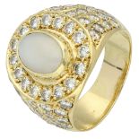 18K yellow gold ring set with moonstone with cat's eye and approx. 1.92 ct. diamond.