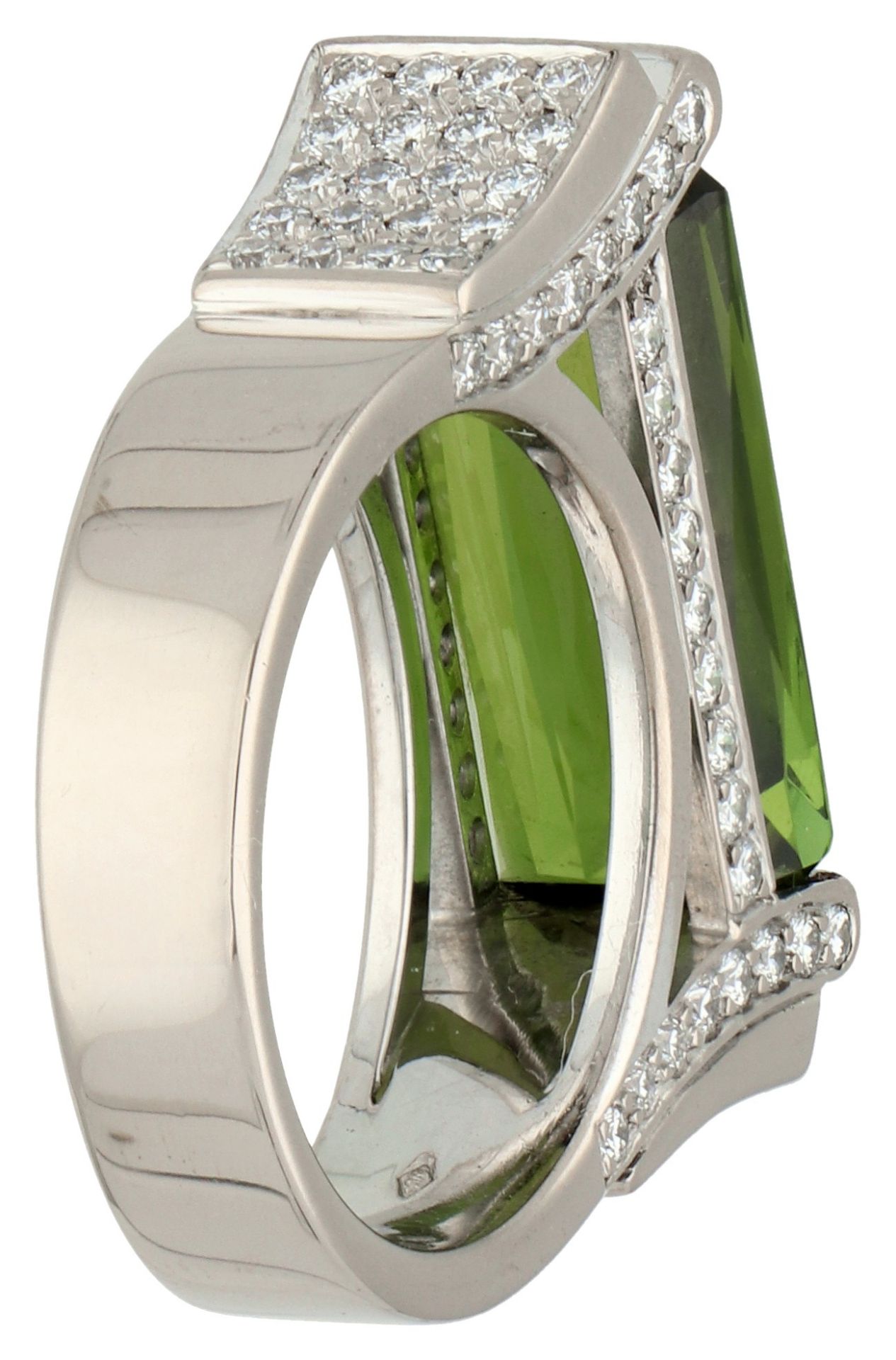 18K White gold designer ring set with approx. 6.03 ct. tourmaline and approx. 1 ct. diamond. - Image 2 of 4