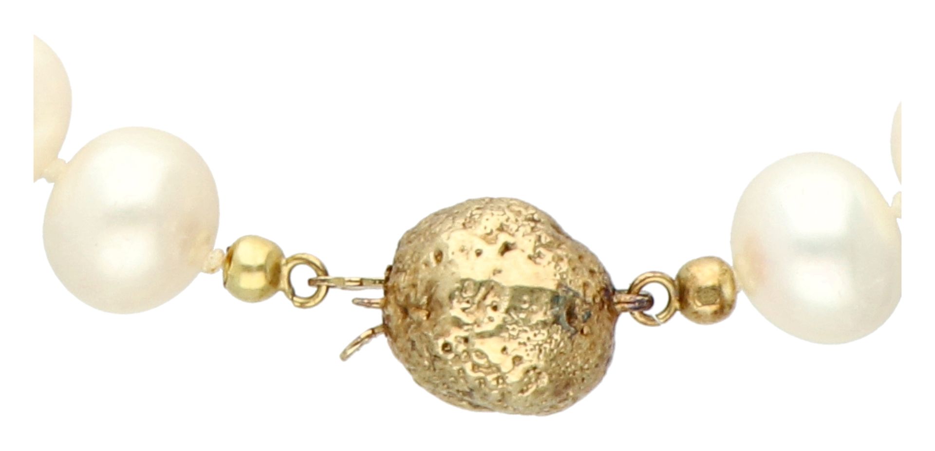 Cultivated pearl necklace with 14K yellow gold ball clasp. - Image 2 of 3