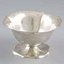 Fruit bowl silver.