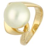 No Reserve - 18K Yellow gold design ring with South Sea pearl.