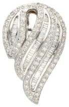 No Reserve - 18K White gold pendant set with approx. 1.49 ct. diamonds.
