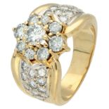 No Reserve - 18K Yellow gold entourage ring set with approx. 1.50 ct. diamond.