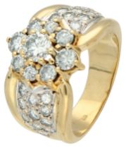 No Reserve - 18K Yellow gold entourage ring set with approx. 1.50 ct. diamond.