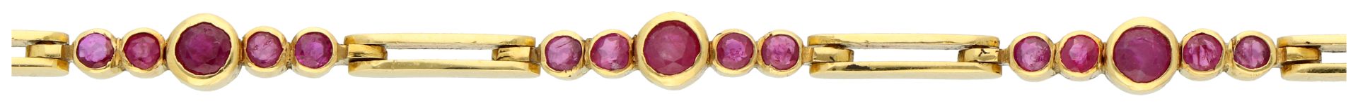 No Reserve - 18K Yellow gold link bracelet set with ruby. - Bild 2 aus 3