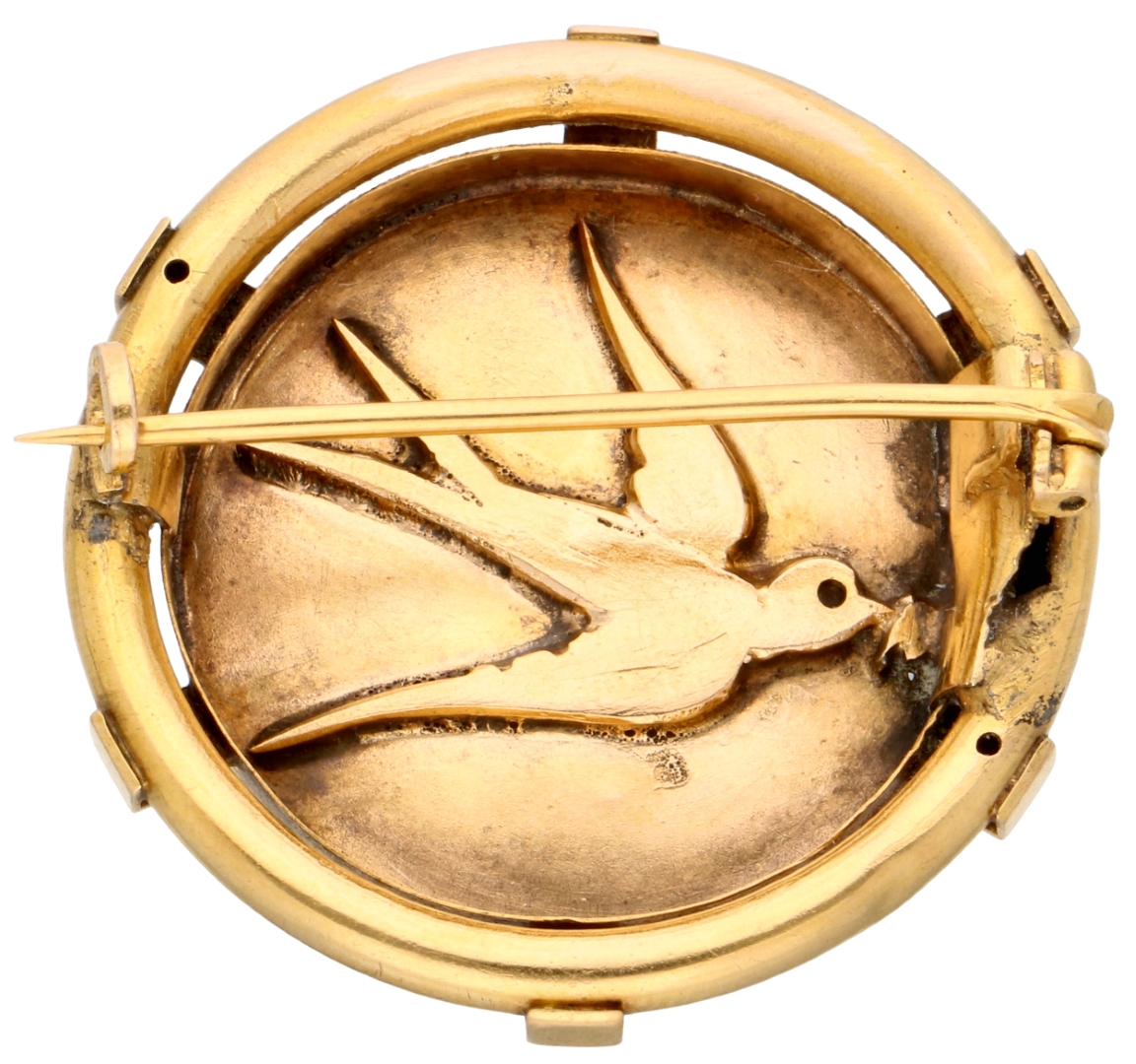 No Reserve - 18K Yellow gold antique brooch of a swallow with diamond and pearl. - Image 2 of 2