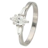 No Reserve - 18K White gold shoulder ring set with approx. 0.50 ct. marquise cut diamond.