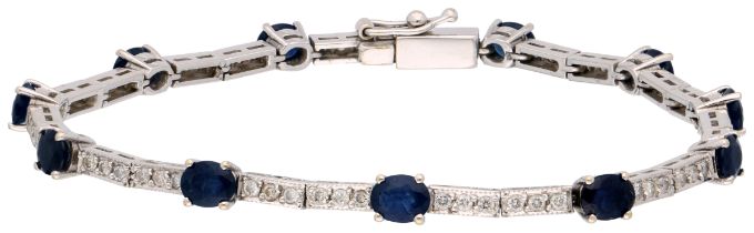 No Reserve - White gold bracelet set with a total of approx. 0.67 diamonds and 3.85 ct sapphire.